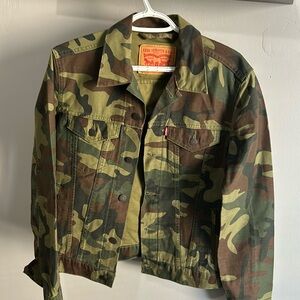 Levi’s Camo Jean Jacket (US S)